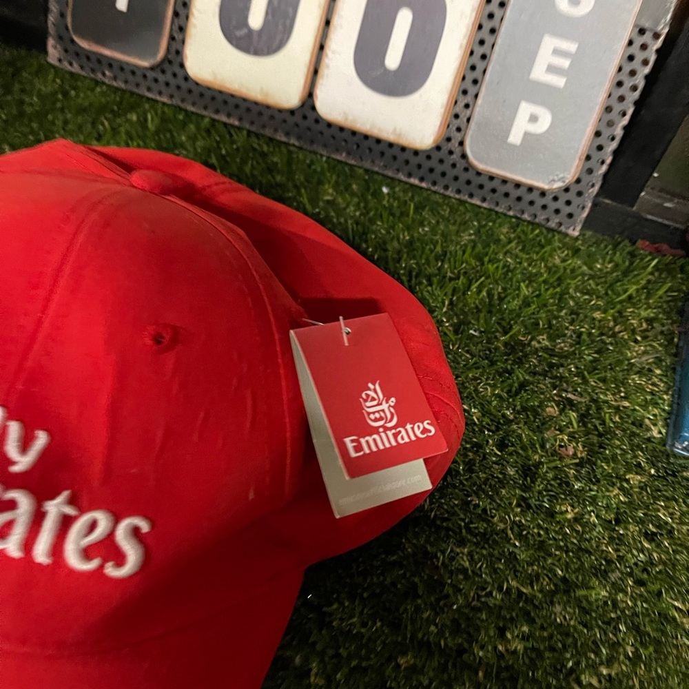 Fly emirates hat - Picture 6 of 6